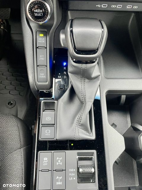 Toyota Land Cruiser - 12