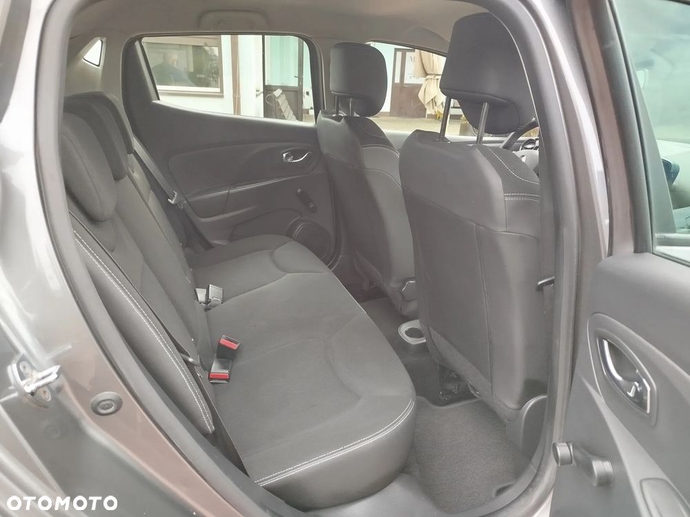 Renault Clio 1.2 16V 75 LIMITED - 14