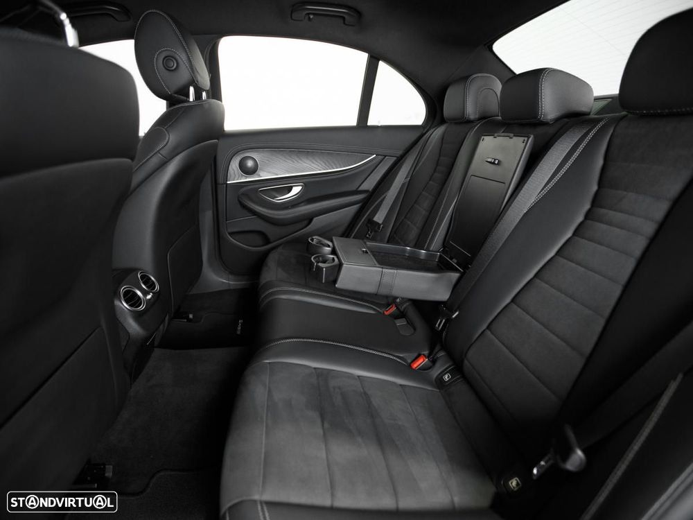 Mercedes-Benz E 300 de AMG Line - 10