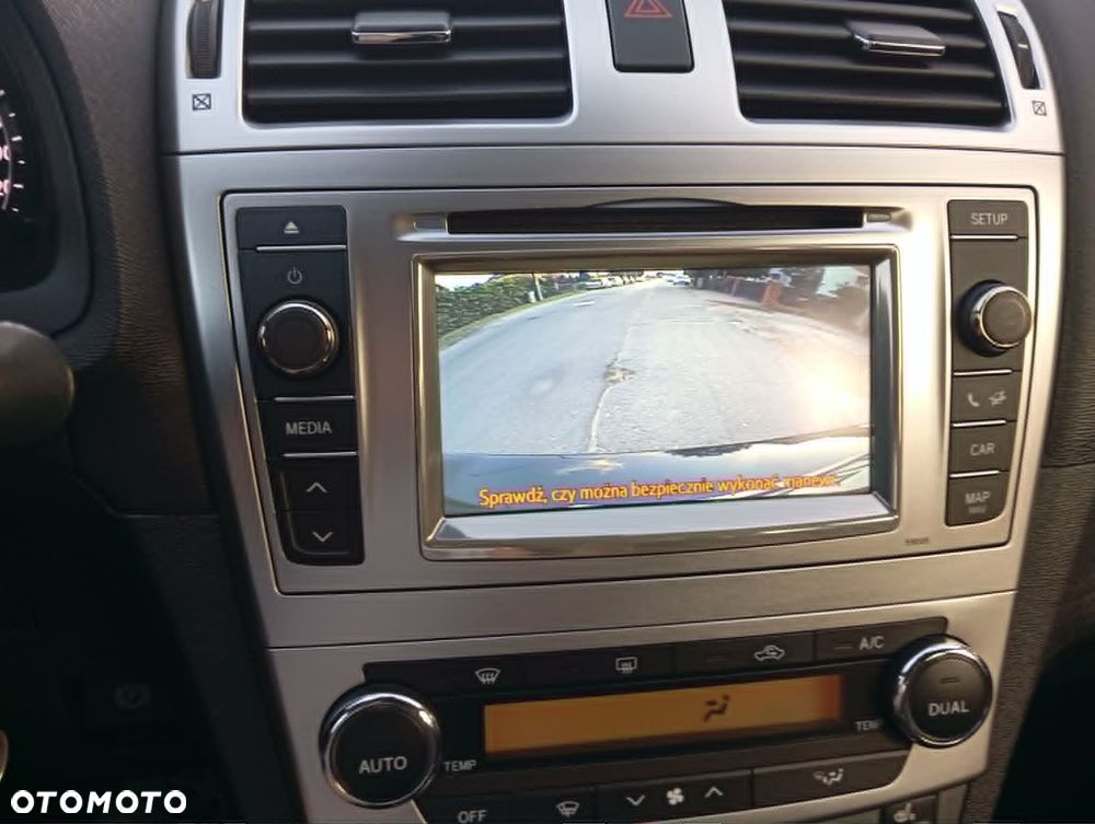 Toyota Avensis 1.8 Sol plus - 13
