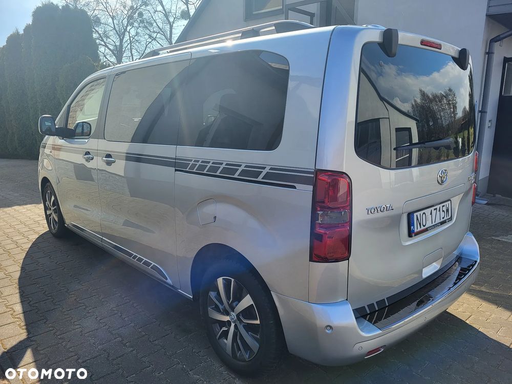 Toyota ProAce Kombi D-4D Medium 2,8t - 4