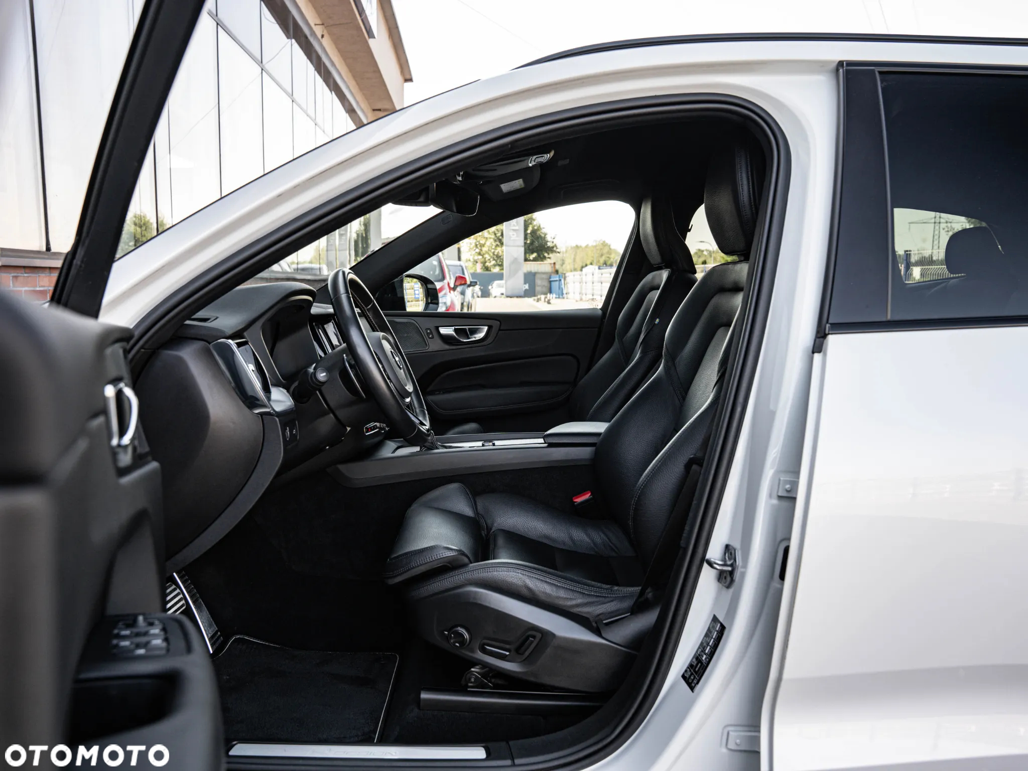 Volvo XC 60 D4 Geartronic RDesign - 23