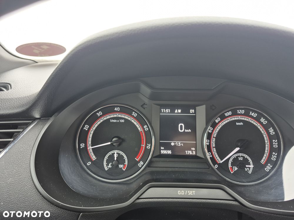 Skoda Octavia 2.0 TSI RS DSG - 14
