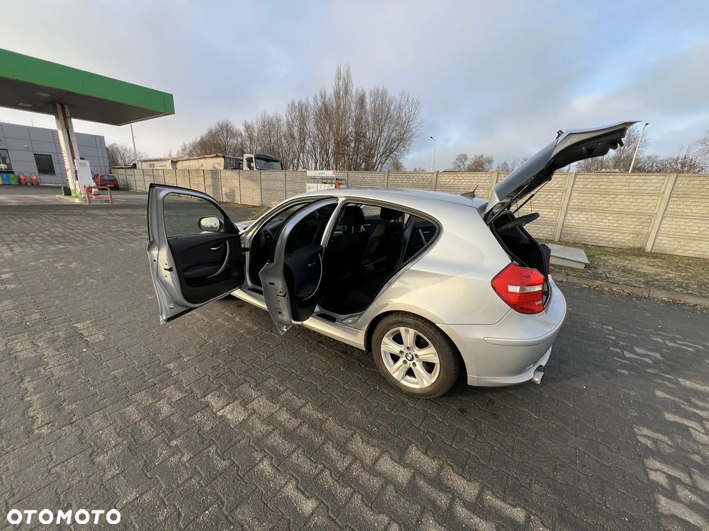 BMW Seria 1 116i - 11