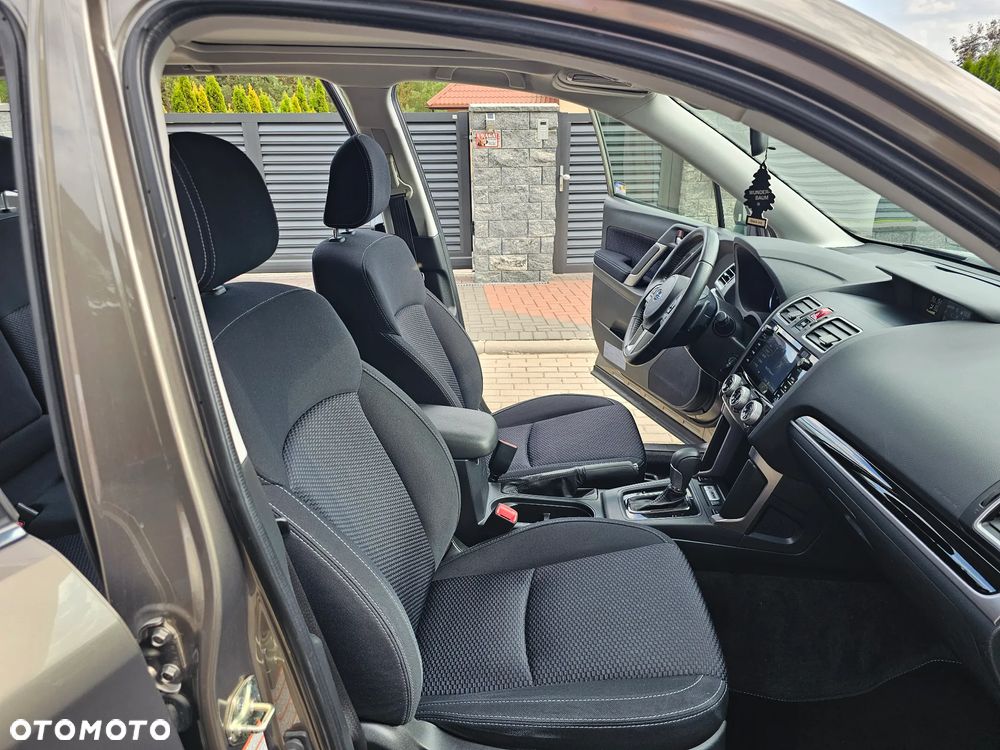 Subaru Forester 2.0 i Exclusive Lineartronic - 11