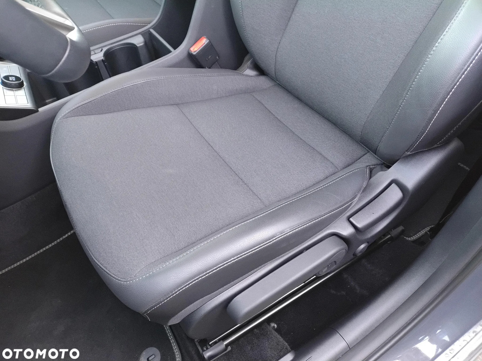 Hyundai Kona 1.6 GDI Hybrid Executive DCT - 12