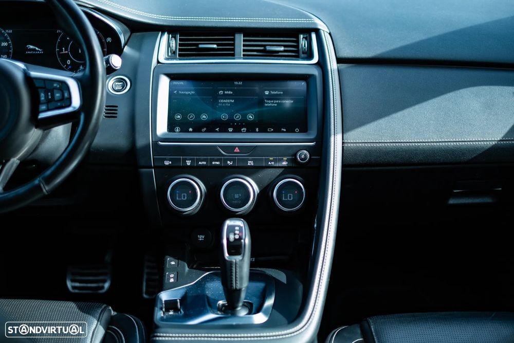 Jaguar E-Pace D150 AWD Aut. R-Dynamic HSE - 17