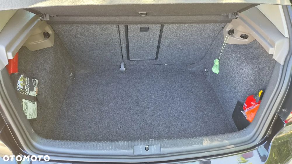 Volkswagen Golf 1.6 Comfortline - 20