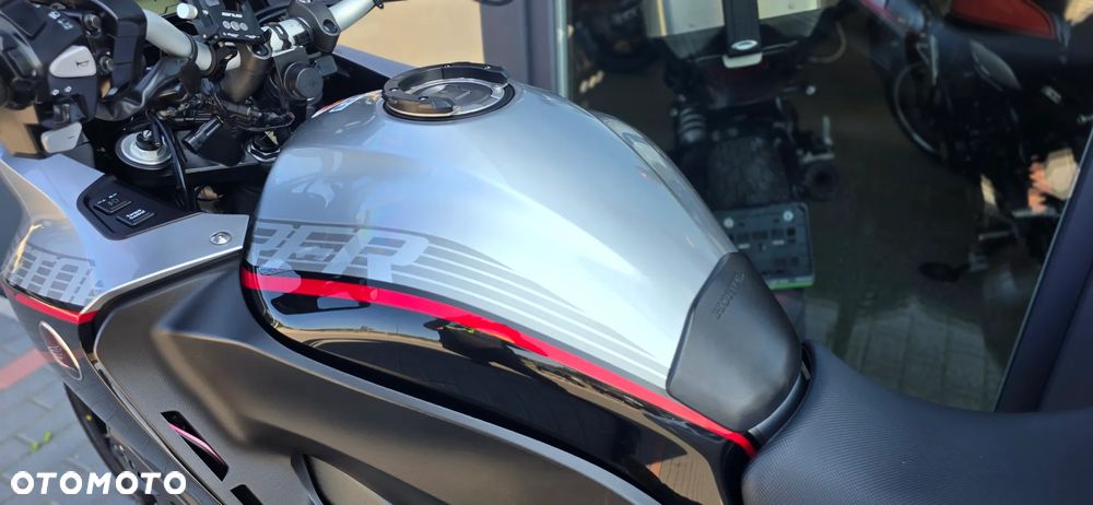 Honda VFR - 36