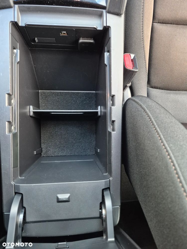 Mazda 3 SKYACTIV-G 2.0 M-Hybrid SELECTION - 20