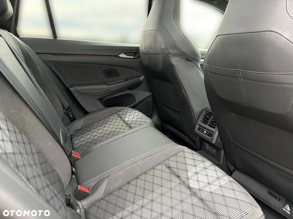 Volkswagen Golf Variant 1.5 eTSI mHEV R-Line Plus DSG - 14