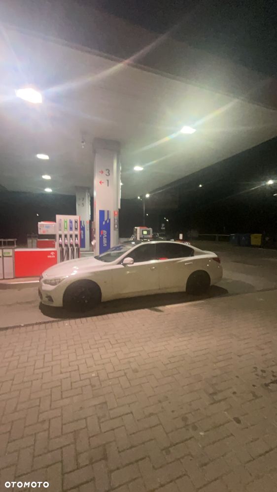 Infiniti Q50 - 28