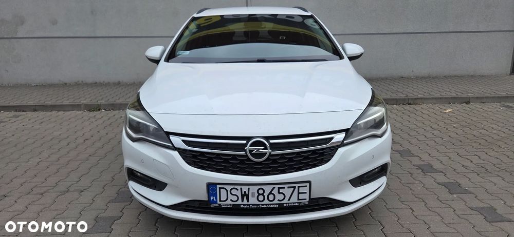 Opel Astra 1.6 CDTI Essentia - 3