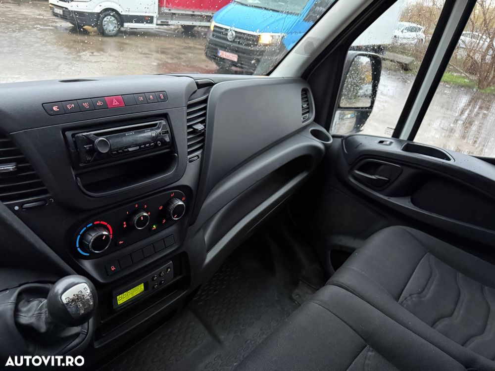 Iveco Daily 35c 130 Frigorific Frigo 2017 duba izoterma Fără Rugina Fără Probleme AC Navi Led 35s13 Unic Proprietar de noua luata din reprezentanța iveco România 2 bucati 9500 euro - 29