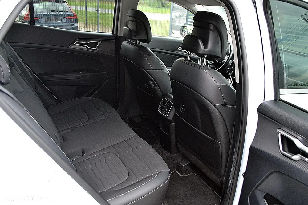 Kia Sportage 1.6 CRDI 2WD Eco-Dynamics+ (48V M-H) Spirit - 17