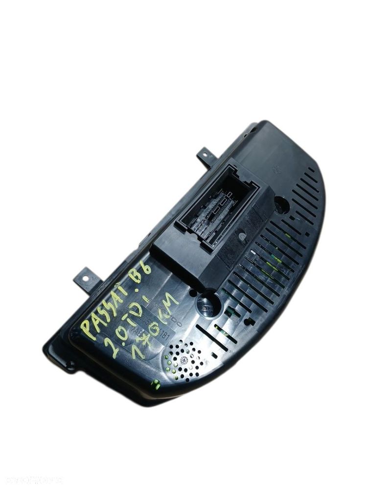 LICZNIK VW PASSAT B6 2.0 TDI A2C53194181 - 3