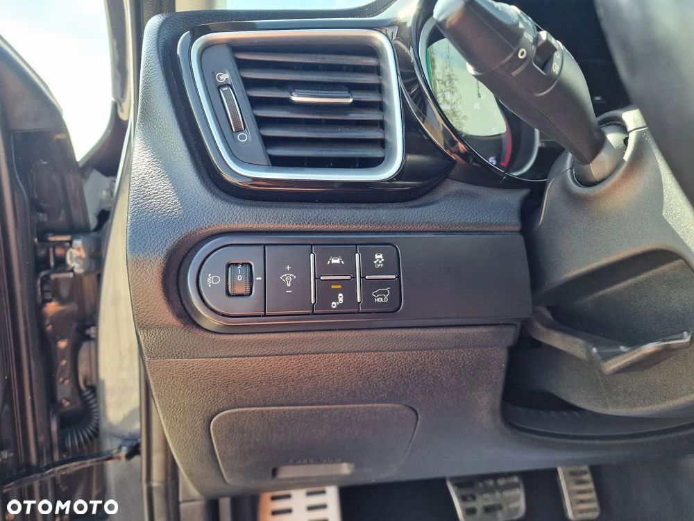 Kia Ceed 1.6 CRDi Eco-Dynamics+ (48V Mild-Hybrid) DCT7 Platinum Edition - 25