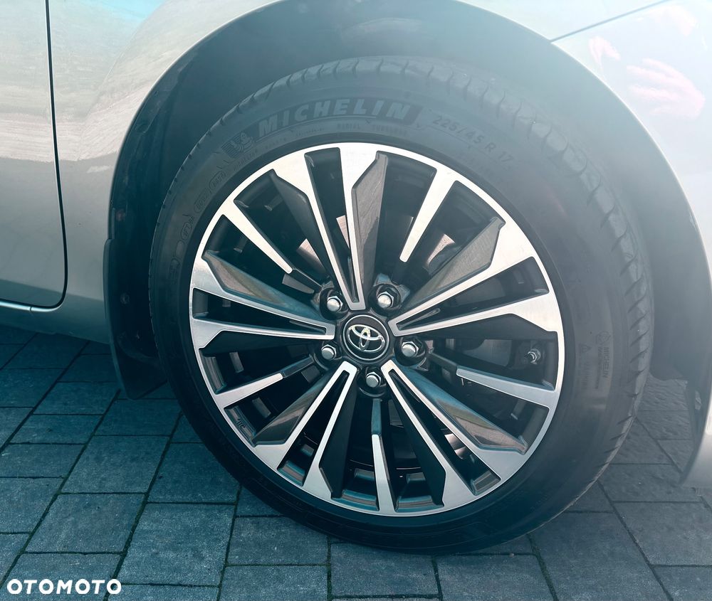Toyota Auris Hybrid 135 Prestige - 18