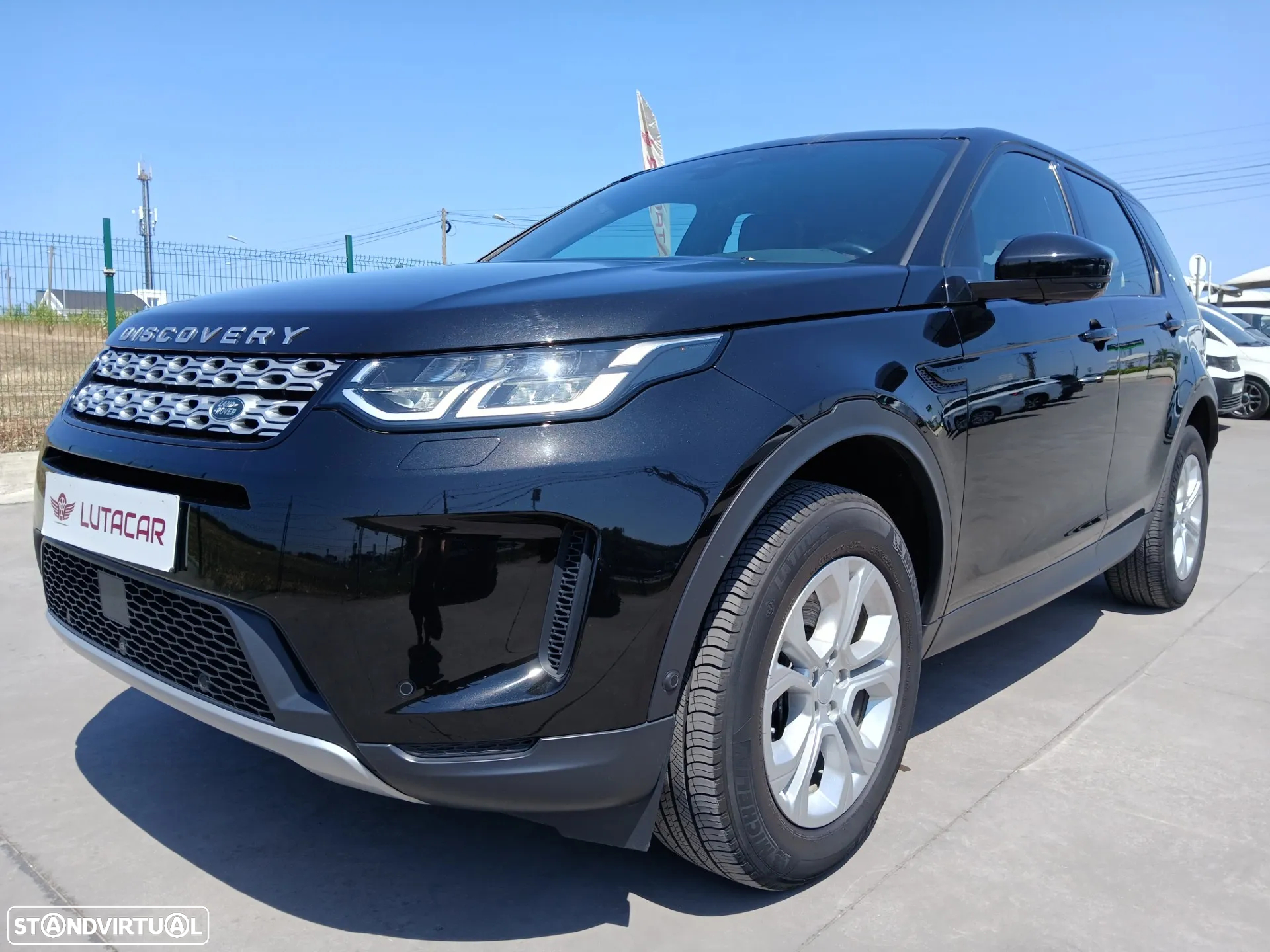 Land Rover Discovery Sport 1.5 I3 P300e AWD R-Dynamic SE - 2