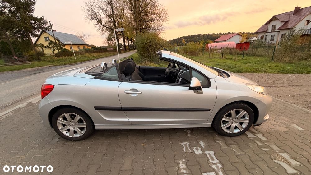 Peugeot 207 CC - 14