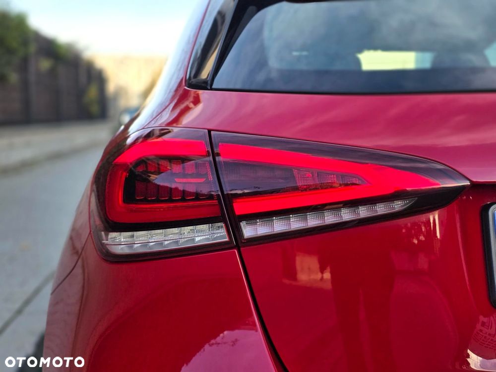 Mercedes-Benz Klasa A 180 7G-DCT - 7