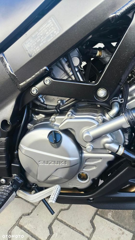 Suzuki DL - 5