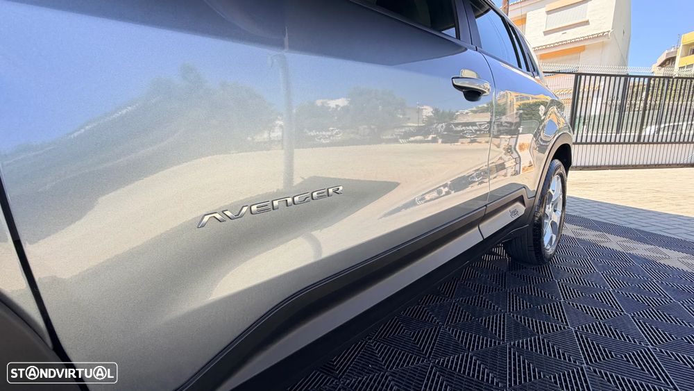 Jeep Avenger 1.2 T3 48V 4xe Hybrid eAWD Auto Upland - 37