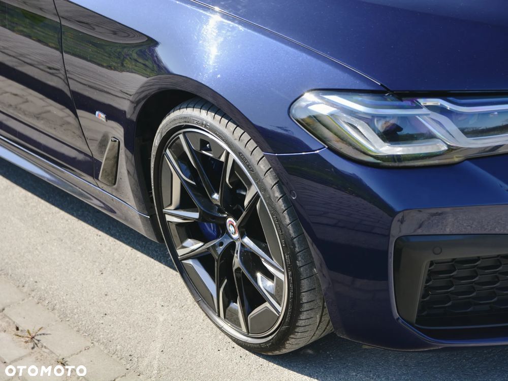 BMW Seria 5 540d xDrive mHEV M Sport sport - 16