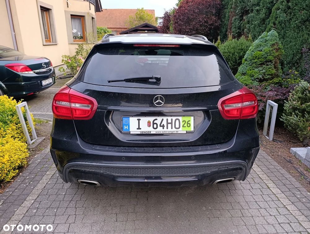 Mercedes-Benz GLA 250 AMG Line - 18