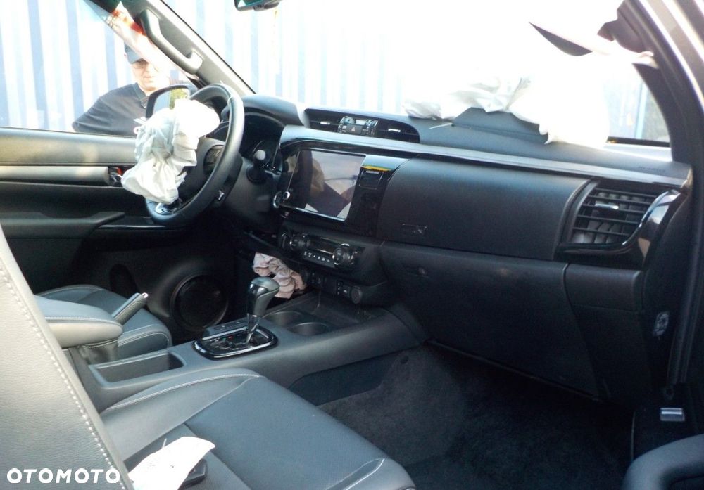 Toyota Hilux - 20
