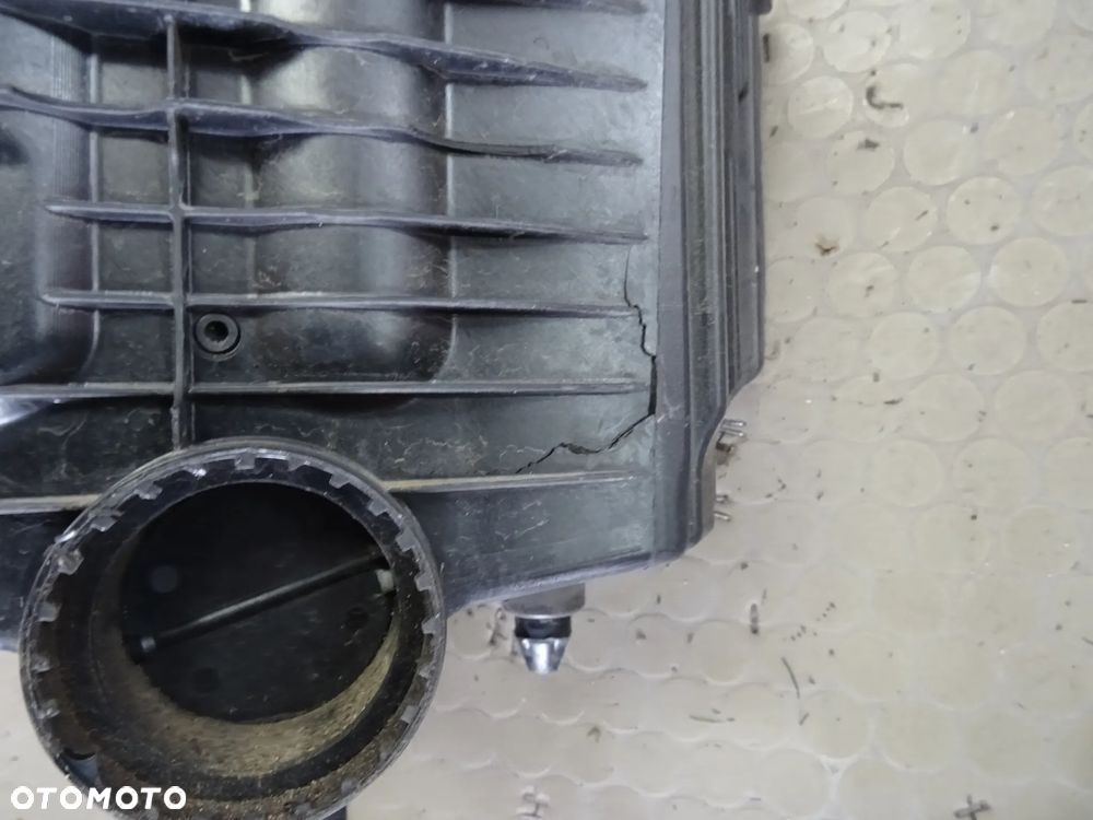 8W0133835F obudowa filtra powietrza 3.0 TDI CRT Audi A4 B9 A5 8W czesci - 3