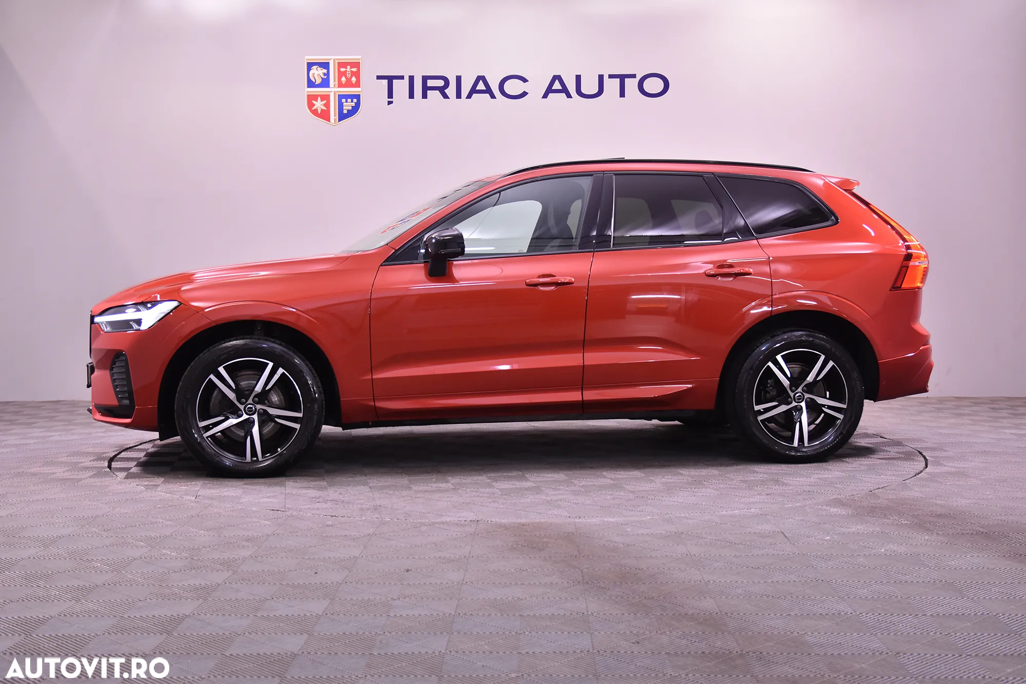 Volvo XC 60 B4 MHEV R-Design - 2