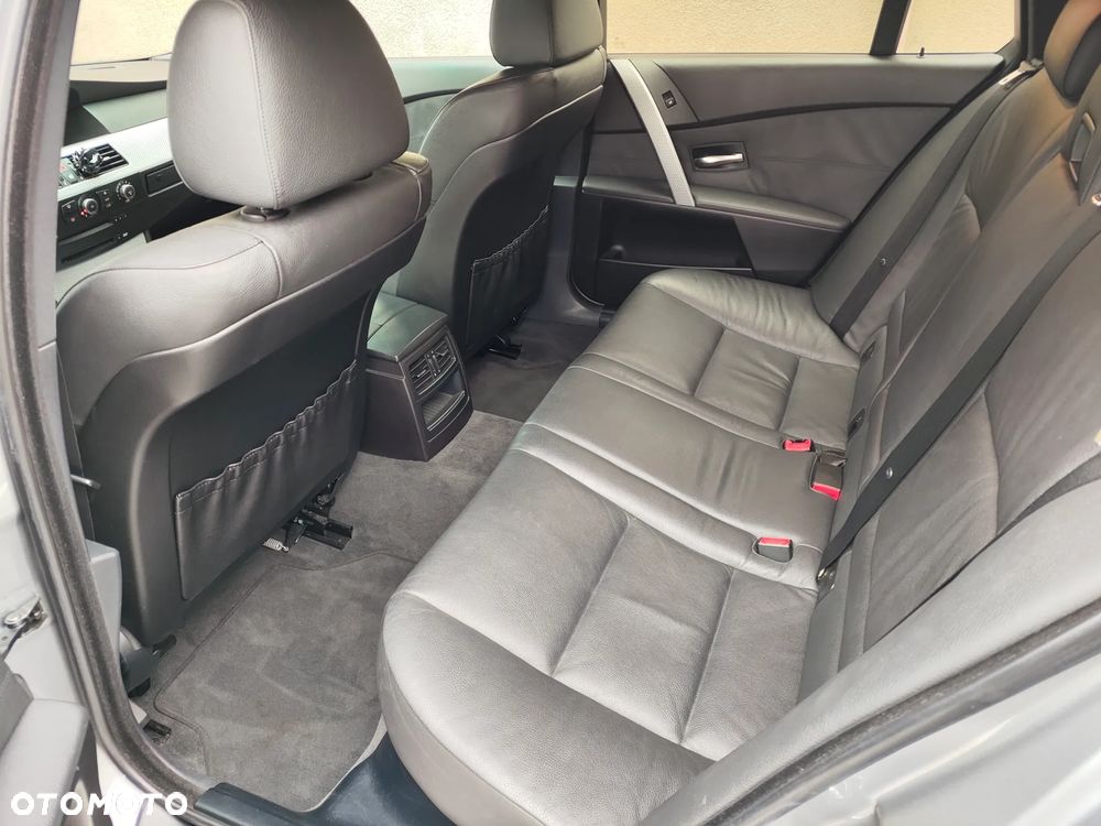 BMW Seria 5 530xi - 12
