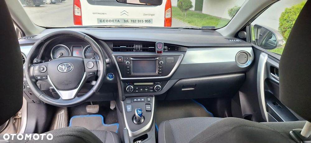 Toyota Auris 1.8 Executive - 9