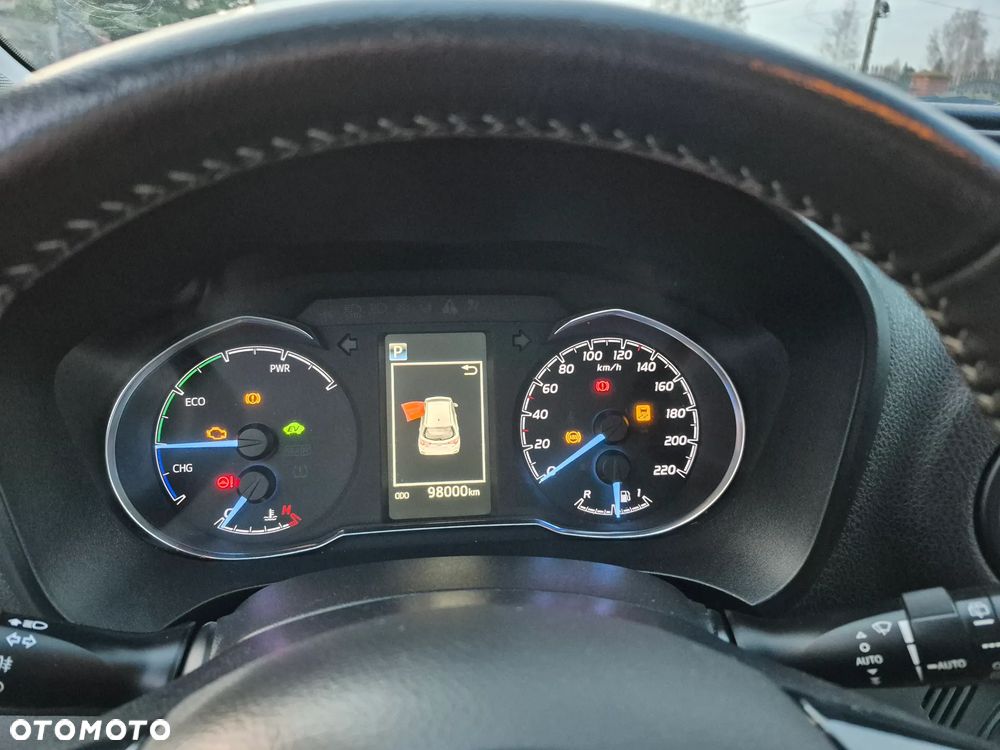 Toyota Yaris Hybrid 100 Business Edition - 17