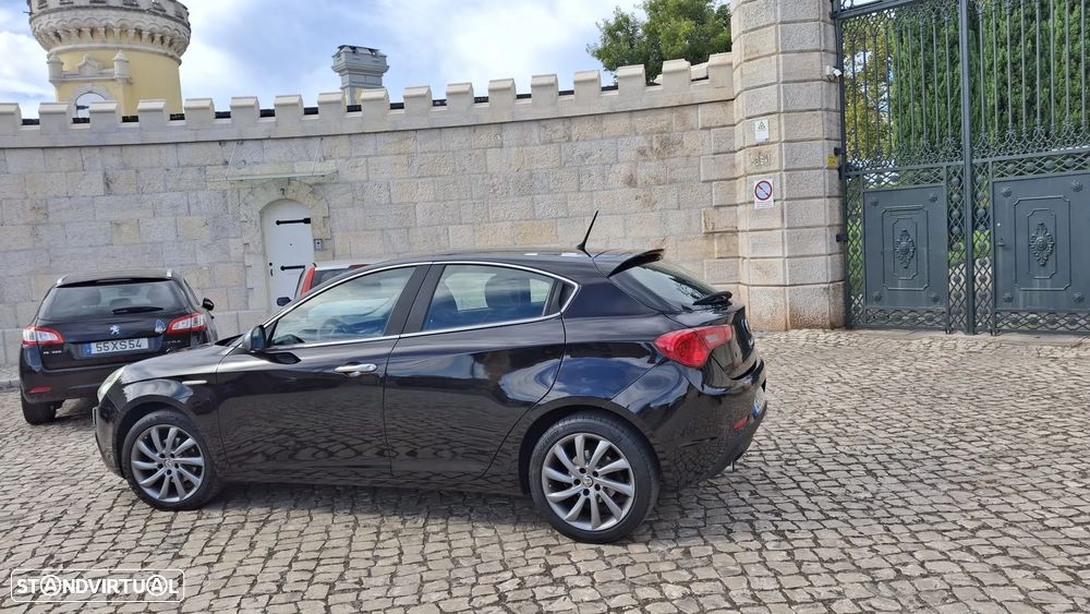 Alfa Romeo Giulietta 1.6 JTDm Distinctive - 3
