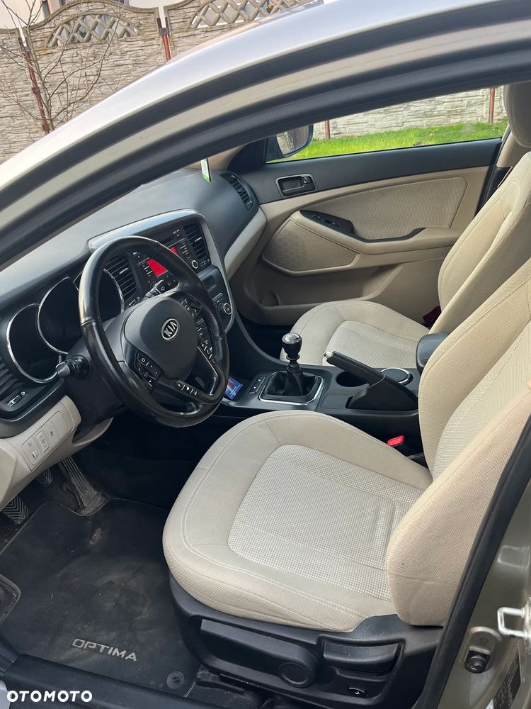 Kia Optima 1.7 CRDi M - 12