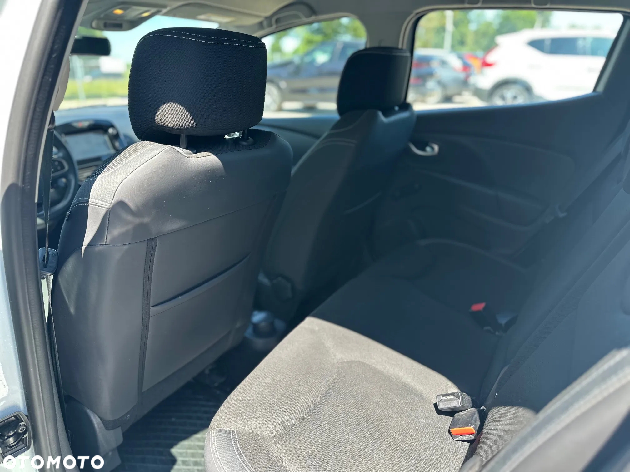Renault Clio - 11