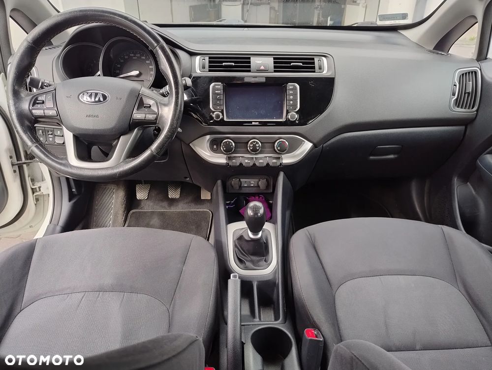 Kia Rio - 6