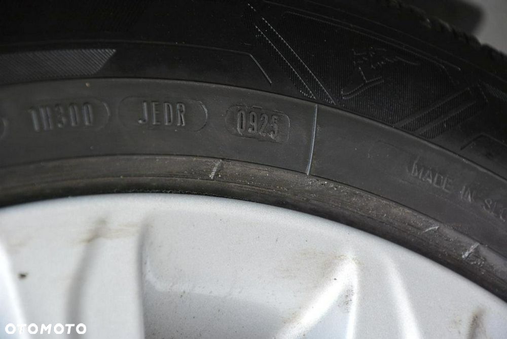 Ford Kuga 2.0 TDCi 4x4 Titanium - 37