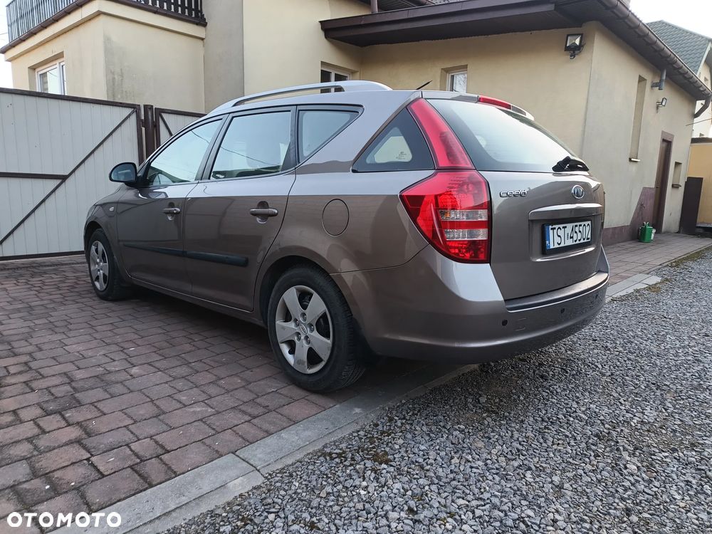 Kia Ceed 1.6 Crdi Comfort - 4