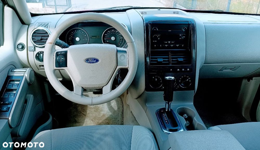 Ford Explorer 4.0 4WD - 14