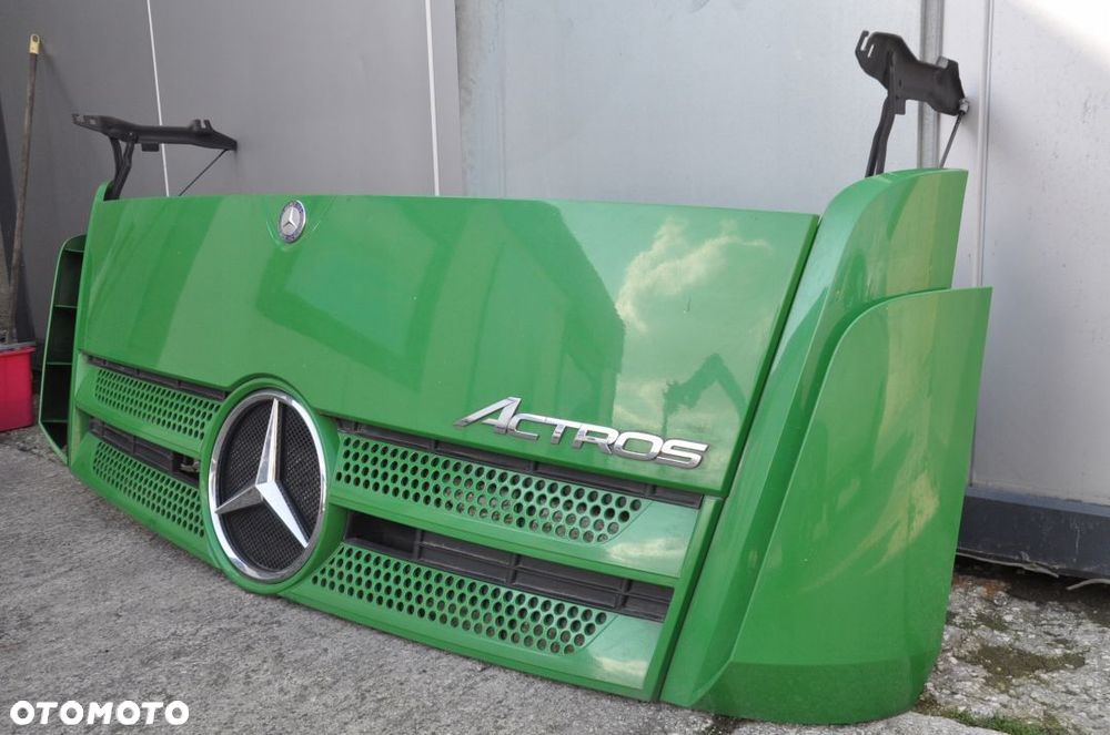 ATRAPA MASKA ACTROS MP4 14R E6 - 2