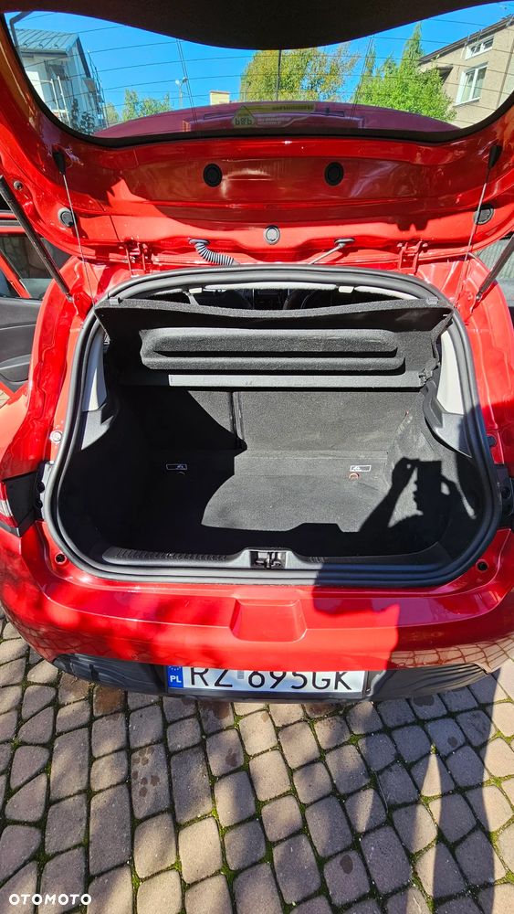 Renault Clio - 9