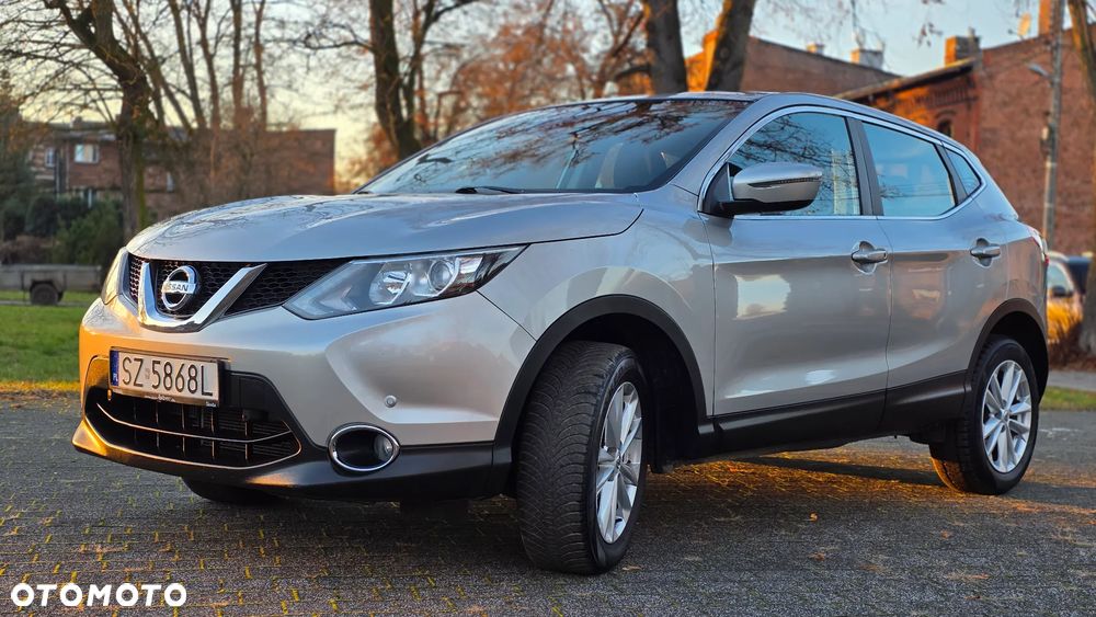 Nissan Qashqai 1.2 DIG-T N-Connecta EU6 - 2