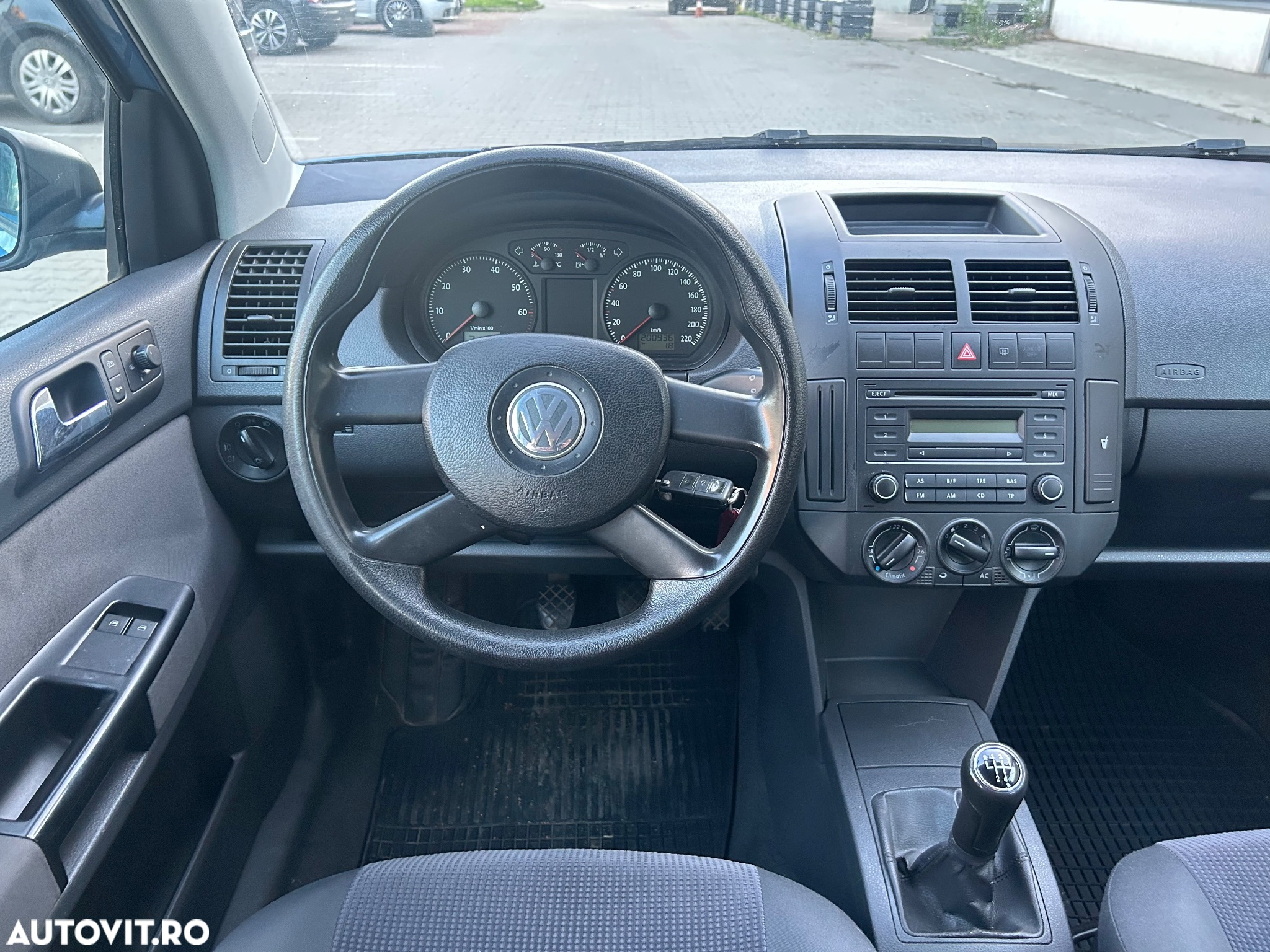 Volkswagen Polo 1.2 Comfortline - 5