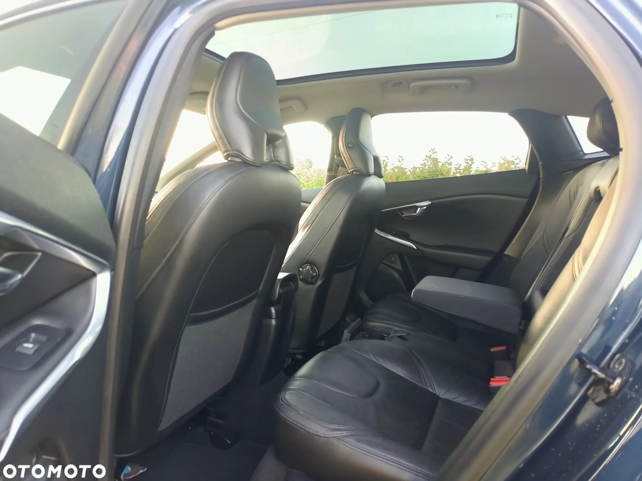 Volvo V40 D4 Geartronic Summum - 9