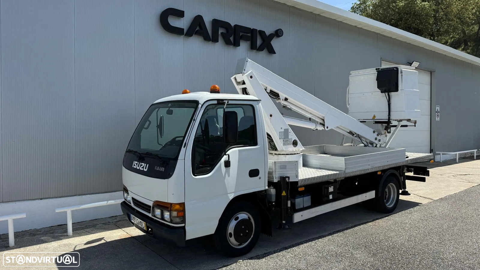 Isuzu NKR 77L-5D C/ Cesto elevatório - 9