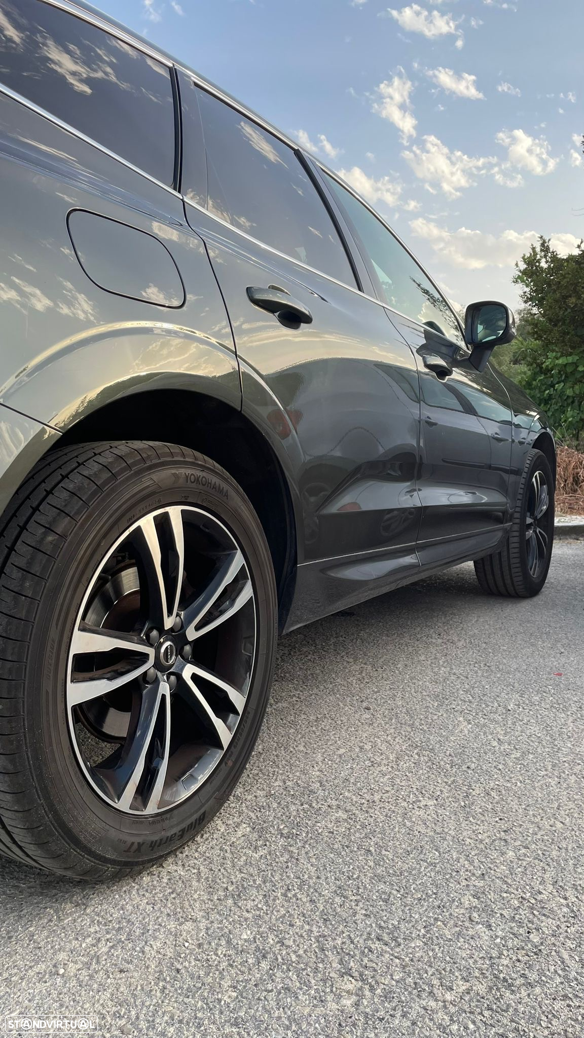 Volvo XC 60 2.0 D4 Momentum Geartronic - 22