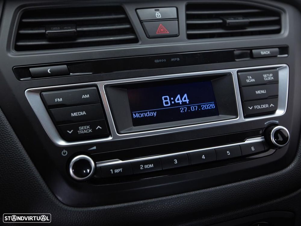 Hyundai i20 - 15